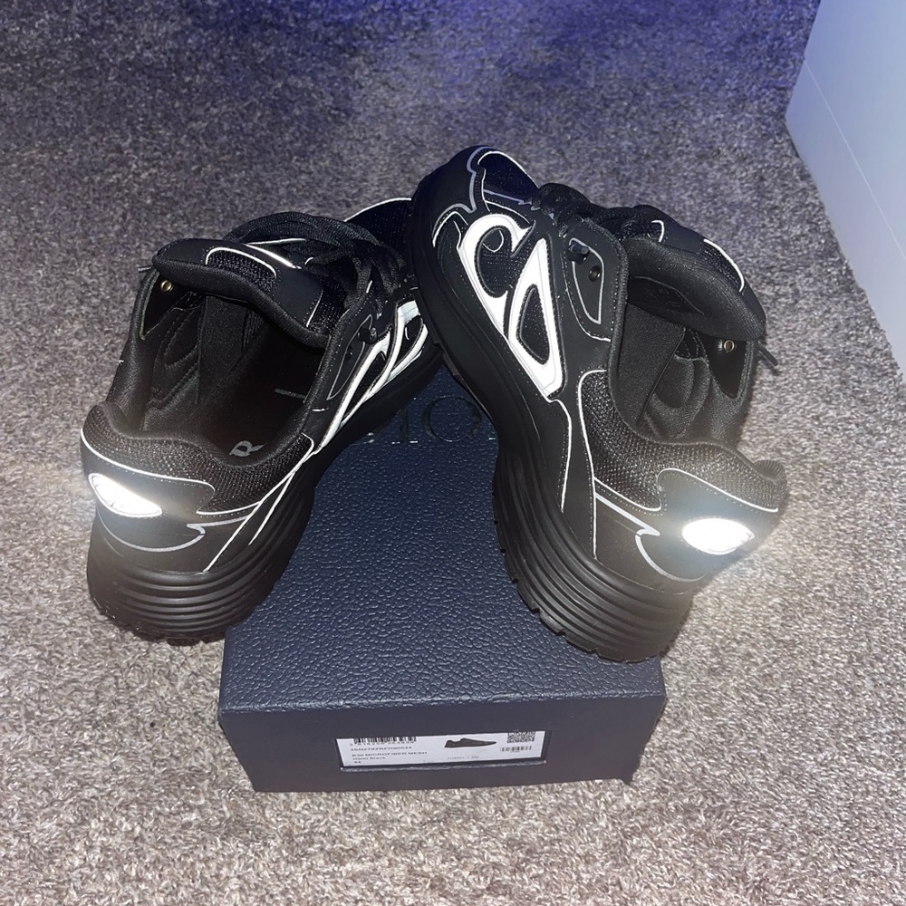 Dior B30